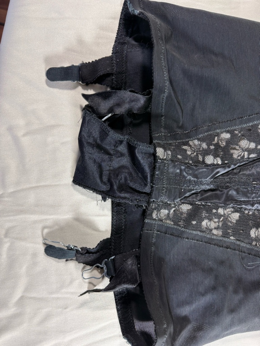Vintage Black Lace Shaping Girdle with Garter Detail - Picture 5 of 12